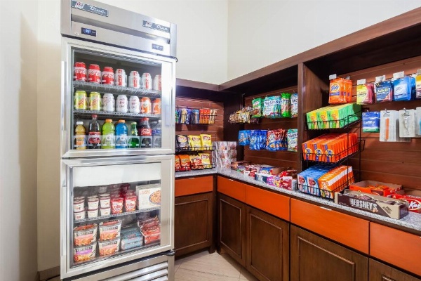 La Quinta Inn & Suites by Wyndham Inglewood image 16